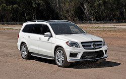 2013-Mercedes-Benz-GL550-4Matic-front-three-quarters_zpshq9a1wen.jpg