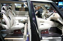 0502_naias_03+2005_infiniti_kuraza_concept+interior_view.jpg
