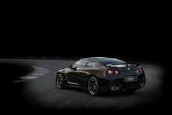 06_nissan_gt-r_specv.jpg