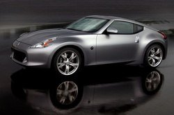 2009_nissan_370z_front.jpg