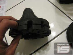 rear_upper_spring_mount_02.jpg