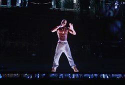 2pac-hologram_532_1490962a.jpg