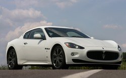 112_0808_08z2008_maserati_granturismo_sfront_three_quarters_view.jpg