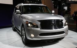 2011-infiniti-QX56-front-view.jpg