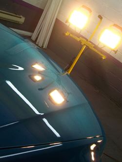 hoodwlight3.jpg