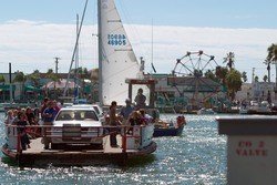 Balboa_Island_Ferry.jpg