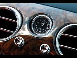 0809_04_z+2009_bentley_continental_flying_spur_speed+clock.jpg