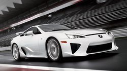 02-lexus-lfa-press-620op.jpg