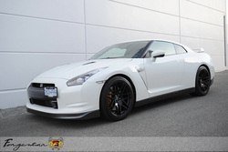whitegtr1.jpg whitegtr1.jpg