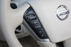 2011-nissan-murano-cross-cabriolet---36-opt.jpg