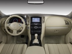 infiniti_fx35_awd_2009_dashboard_dashboard.jpg