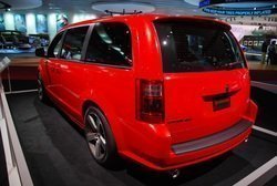 dodge-caravan-rt-concept-01.jpg