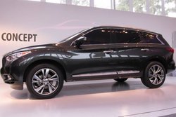 04-infiniti-jx-live.jpg