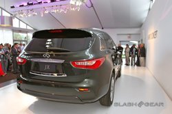 infiniti-jx-concept-37-slashgear.jpg