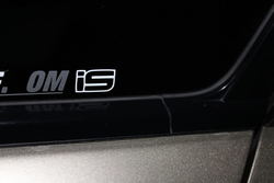 Passengersidecrackedrearwindowtrim-1.jpg