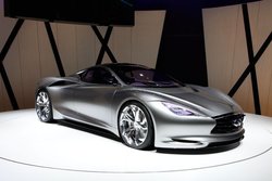 Infiniti-Emerg-E-concept-01-jpg_210306.jpg