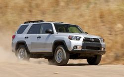 2010-Toyota-4Runner-Trail-Edition-front-view-in-motion.jpg