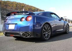 2013-Nissan-GT-R-0-60-Acceleration-Video-1.jpg