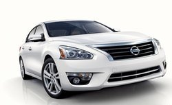 2013-Nissan-Altima-01.jpg
