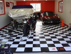 Elegant-Modern-Style-Black-White-Garage-Floor-Tiles-Design-Ideas.jpg