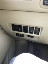 2015 QX70_Side Mirror Switch.jpg