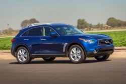 2017_infiniti_qx70_4dr-suv_base_fq_oem_3_815.jpg