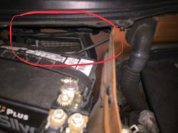 Battery compartment gap2.jpg