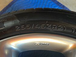 qx70 tire sizde.jpeg