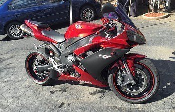 My candy apple red b!tc# :: 2007 Yamaha R1