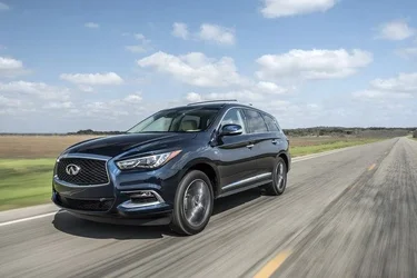 2016_infiniti_qx60_04.webp